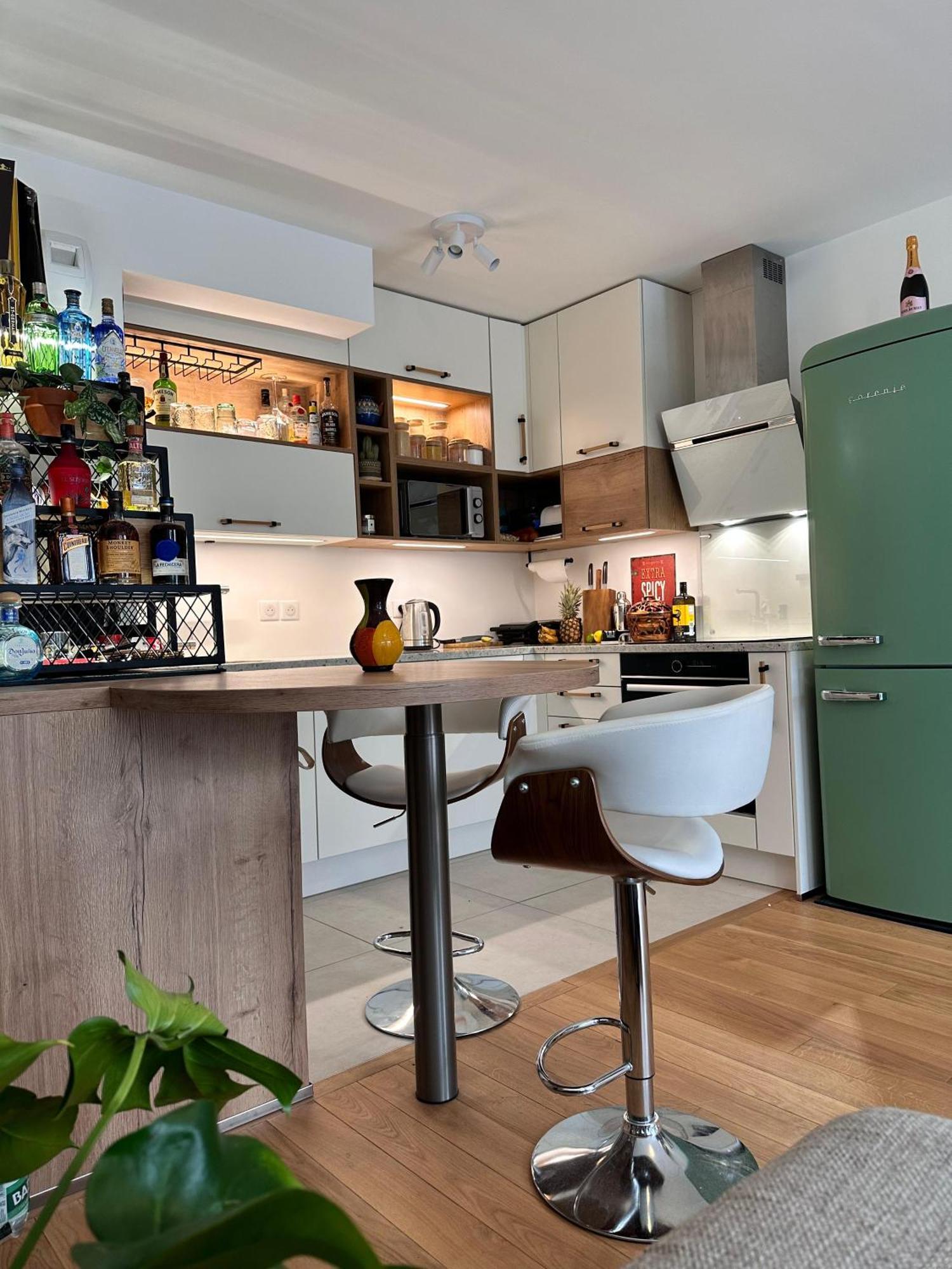 Perfect Summer In Boho Style - Garden And Underground Parking